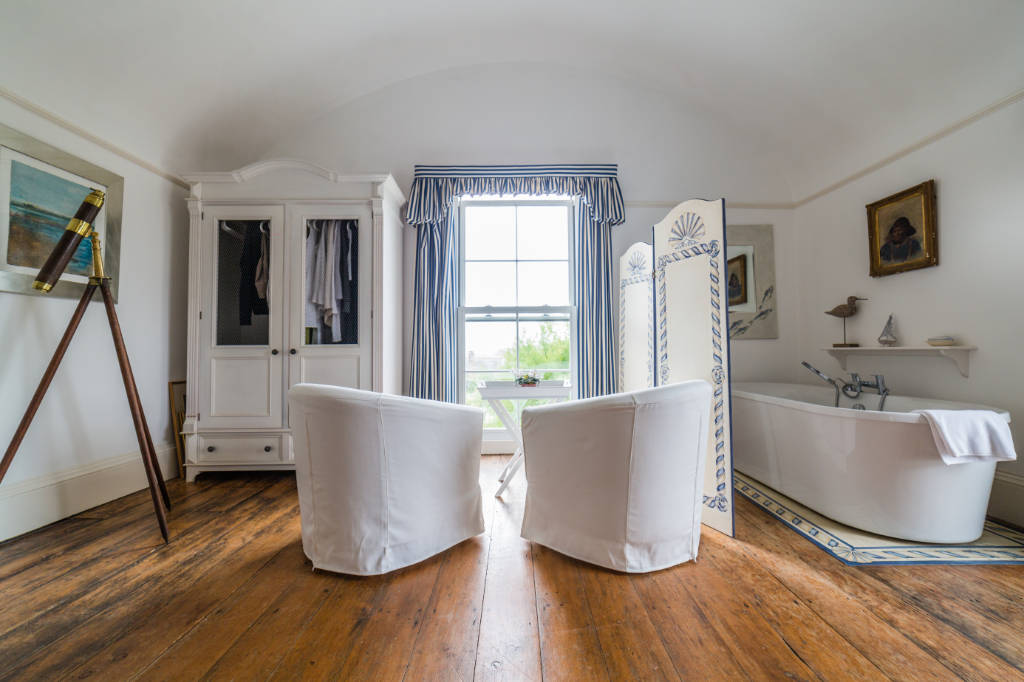 Bantham House0097 Compass Quay coastal holiday lets, South Devon