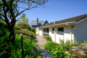 CAREW | BANTHAM
